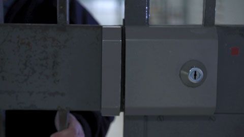 Thumbnail image for La vie derrière les murs