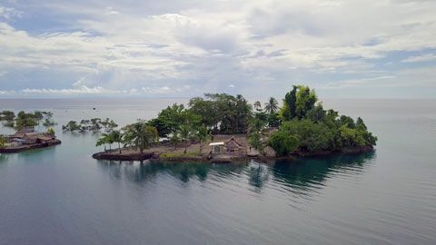Thumbnail image for Les Langa Langa - Les bâtisseurs du lagon