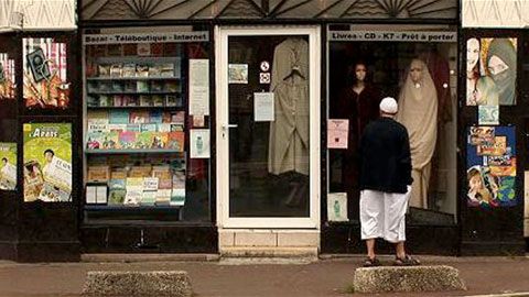 Thumbnail image for Voile sur la République